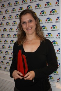 Paula Francine recebe estatueta que homenageia o Salinas de Maragogi