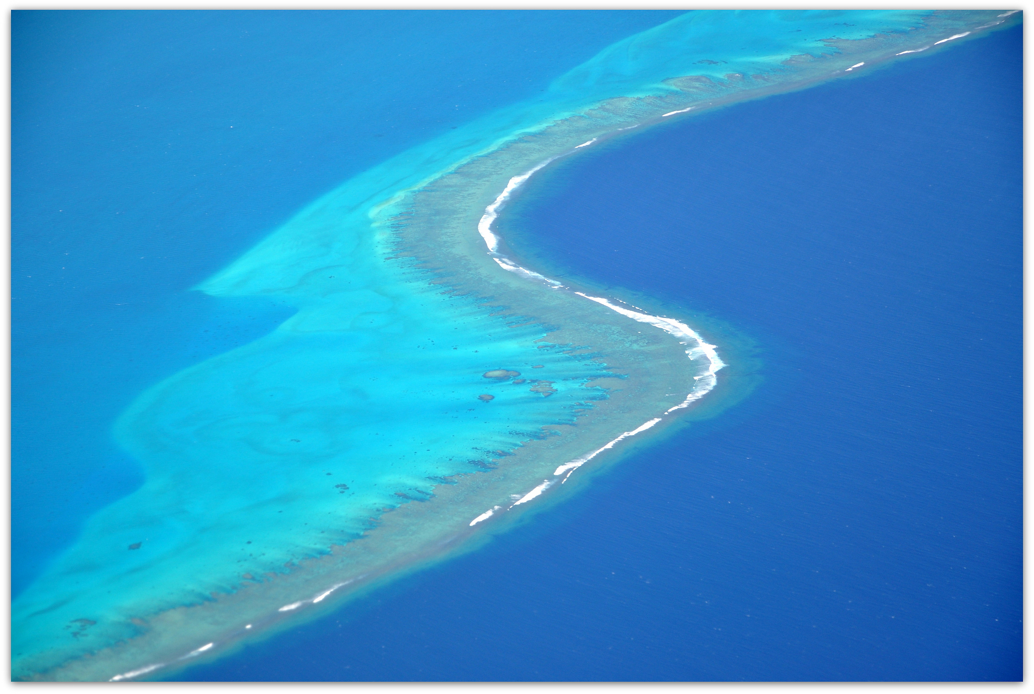 NEW CALEDONIA por Eustaquio Santimano