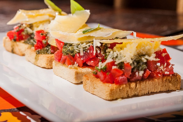 Tapas - Tomate Pesto e Parmesão