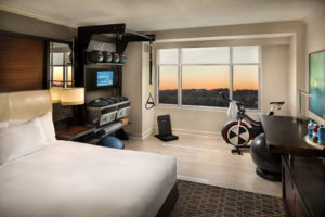 HILT_FiveFeetToFitness_FullRoom_HR