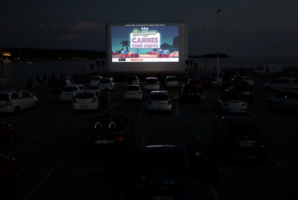 sem-festival-cannes-lanca-cinema-dentro-dos-carros-com-pipoca-e-mascaras
