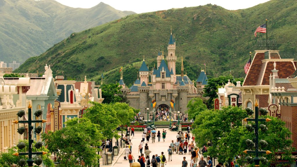 disneylandia-de-hong-kong-reabrira-amanha-apos-fechamento-por-coronavirus