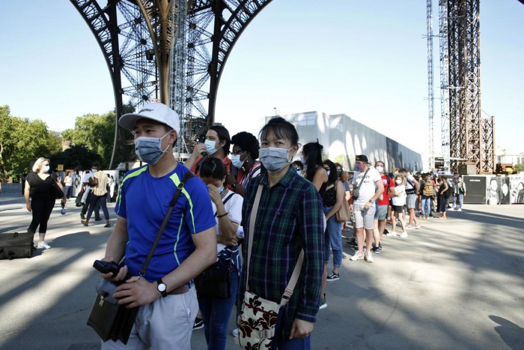 torre-eiffel-reabre-apos-3-meses-fechada-por-coronavirus