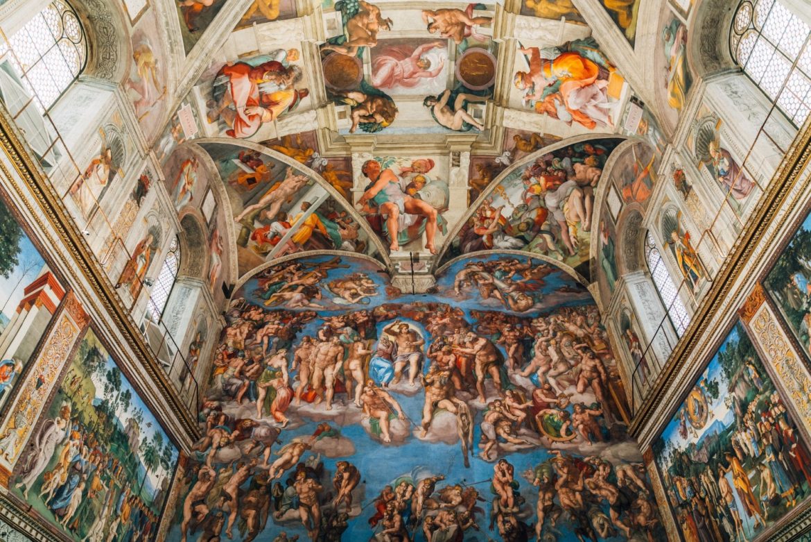 Explore a Capela Sistina de casa em um tour virtual no Museus do Vaticano