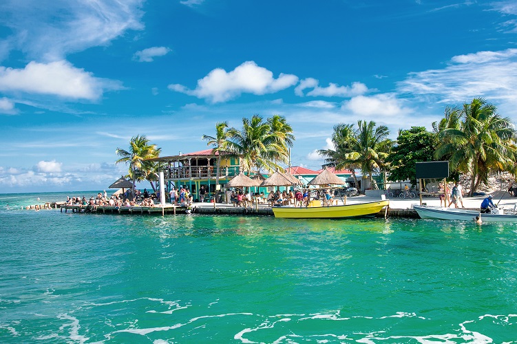 Belize permite entrada de turistas vacinados sem teste