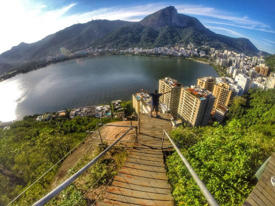 Documentário mostra revitalização de obras de arte do Parque Catacumba, no Rio de Janeiro