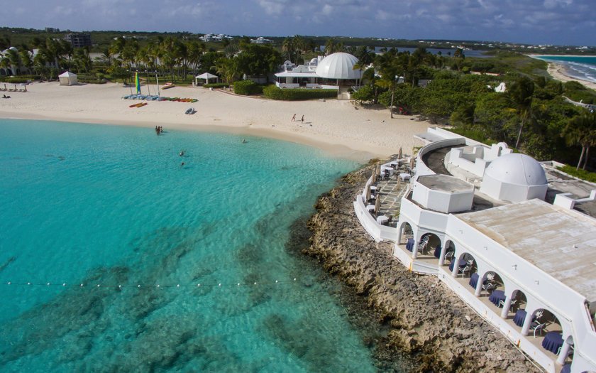Anguilla isenta turistas vacinados de taxa para entrar no país