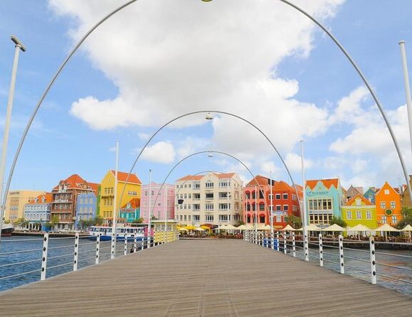 Avianca anuncia promoção relâmpago para Curaçao