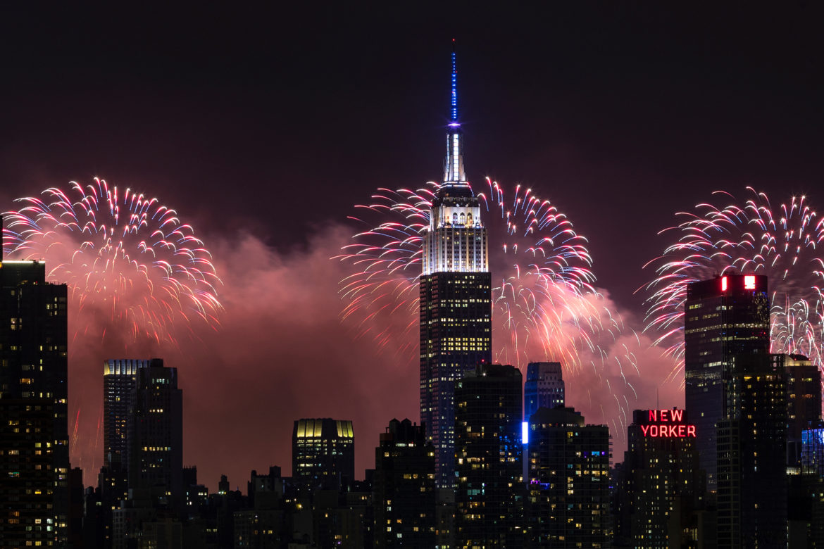 Macy's retona com os fogos de artifício do 4 de julho
