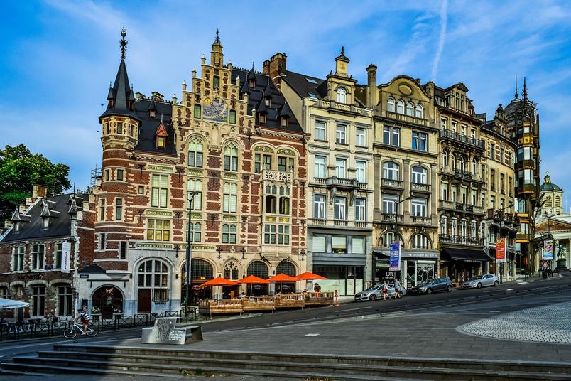 Bélgica reabre fronteiras mas não aceita certificado brasileiro