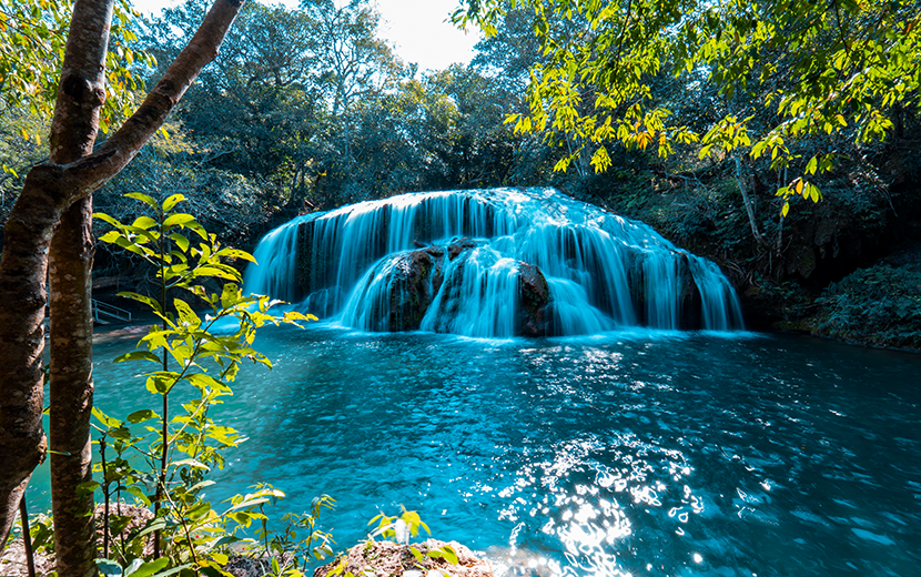 https://www.brasiltravelnews.com.br/noticias/os-encantos-de-bonito-no-mato-grosso-do-sul/