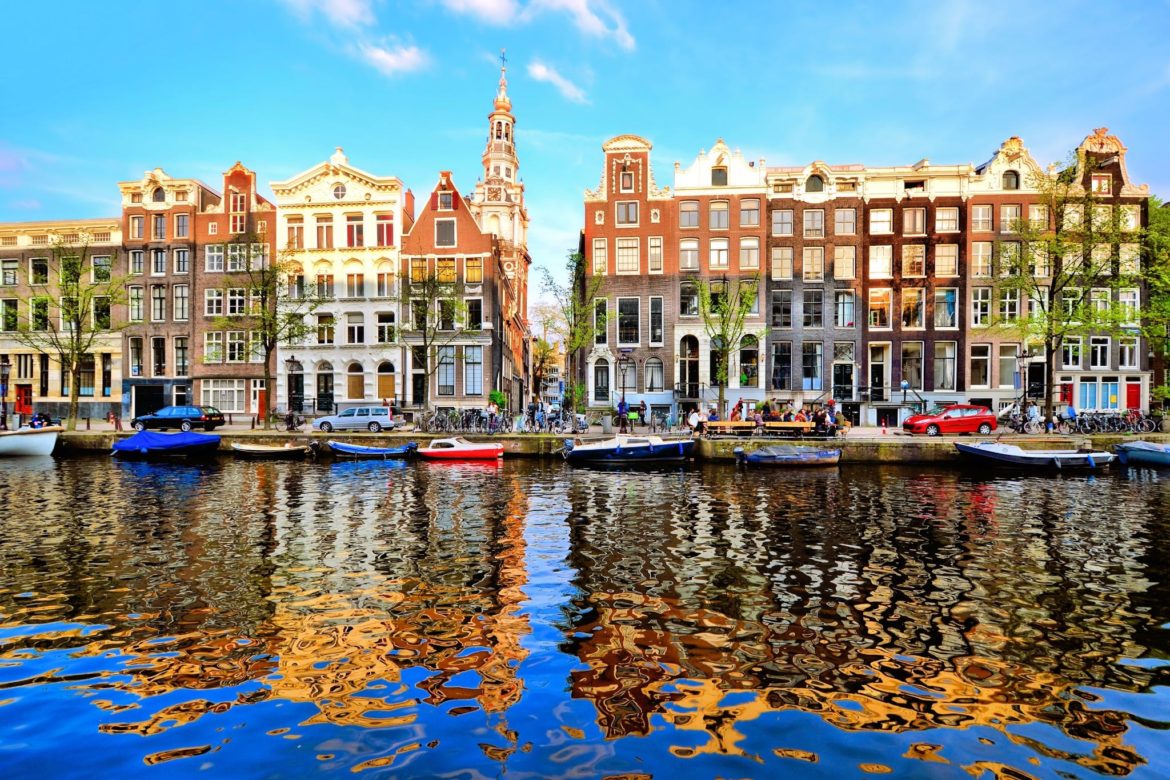 Holanda reabre fronteiras para brasileiros vacinados