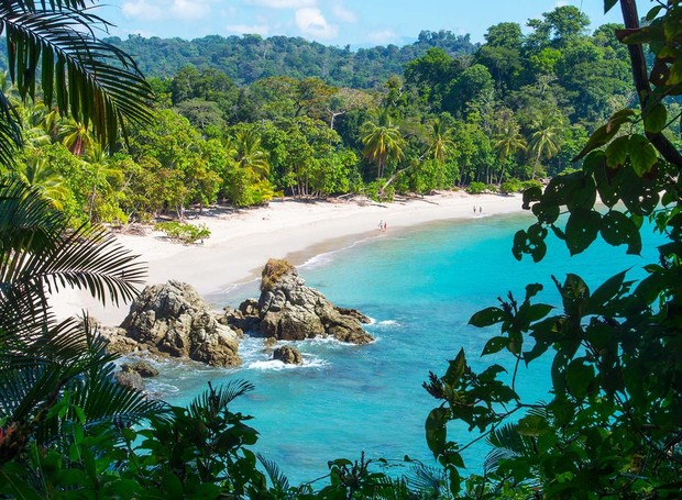 Os viajantes podem agora explorar a Costa Rica em um super iate pela primeira vez na história