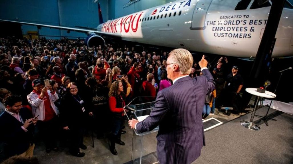 Site norte-americano considera o CEO da Delta, Ed Bastian, um dos melhores líderes de pessoas de 2021