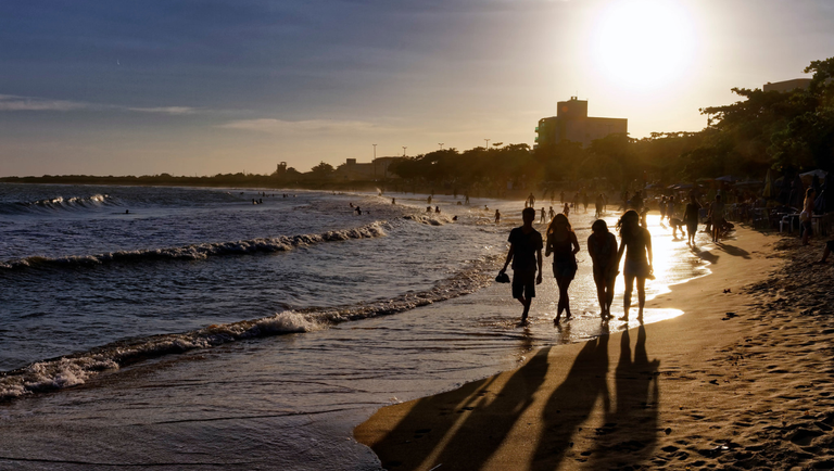 Brasileiros passam, em média, uma semana por ano viajando