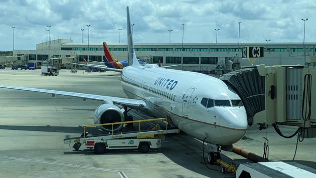 United Airlines anuncia novo acordo de codeshare com a Emirates