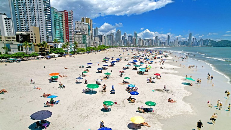 Balneário Camboriú lança selo de qualidade do turismo na cidade