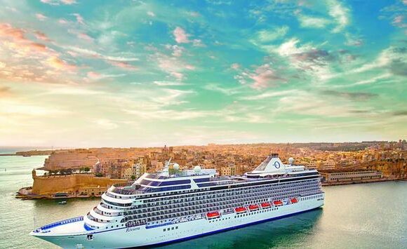 Oceania Cruises apresenta viagens tropicais e exóticas 2024-2025