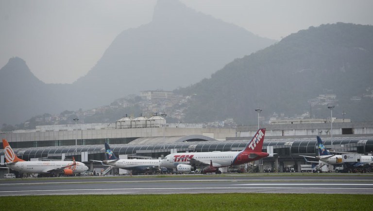 Cerca de 20 milhões de passageiros devem voar pelo Brasil até o final de janeiro